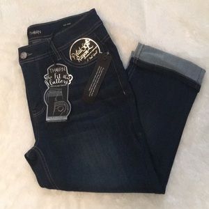Thorn Mid Rise Capris- size 12